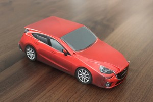 Papiermodell als Postkarte für Mazda Suisse SA